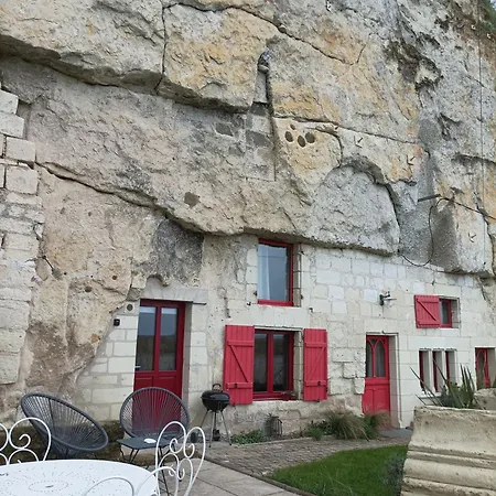 Gite Des Perreyeurs - Maison Troglodyte Avec Vue Sur Loire Montsoreau Exterior foto