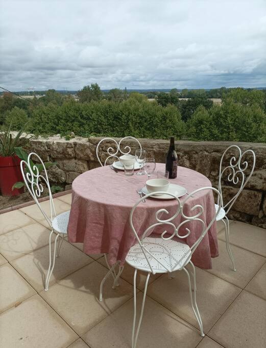 Des Perreyeurs - Maison Troglodyte Avec Vue Sur Loire